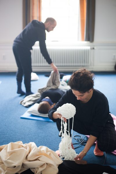 Myriam Lefkowitz, ‘How Can One Know In Such Darkness?’, (2018), performance. Photo: Coco Duivenvoorde.