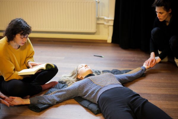 Myriam Lefkowitz, ‘Practising Attention’, (2018), workshop. Photo: Coco Duivenvoorde.
