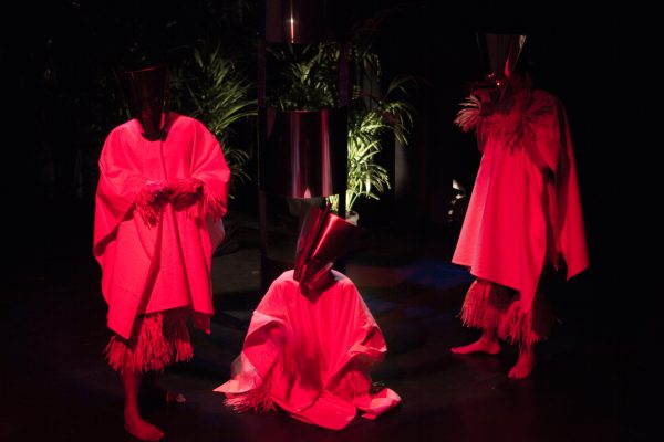 Inti Guerrero, ‘Flávio de Carvalho – A Lecture Performance’ (2011), performance lecture. Photo: Marleen Özgür.