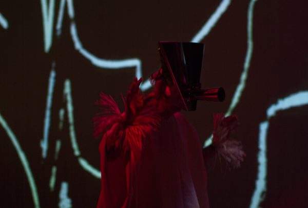 Inti Guerrero, ‘Flávio de Carvalho – A Lecture Performance’ (2011), performance lecture. Photo: Marleen Özgür.
