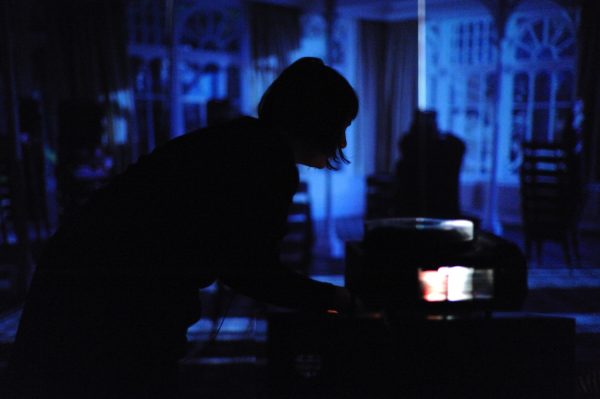 Ruth Buchanan, ‘Circular Facts’ (2009), performance. Photo: Sal Kroonenberg.