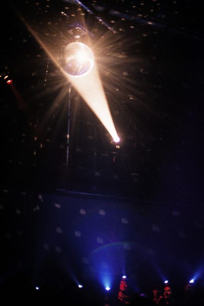 Anne de Vries & Voin de Voin, disco spirit (2008). Photo: Sal Kroonenberg.