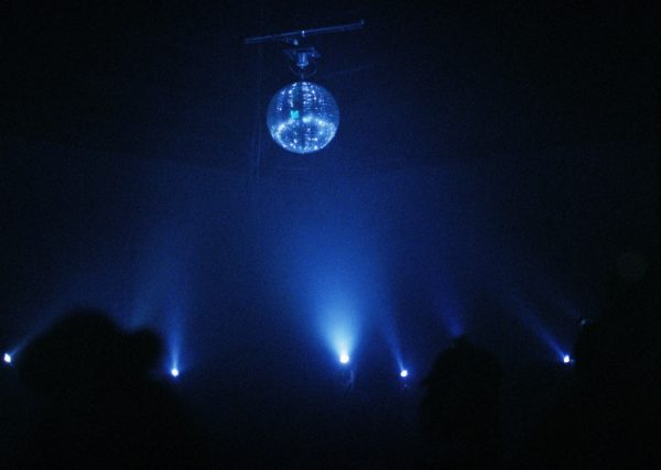 Anne de Vries & Voin de Voin, disco spirit (2008). Photo: Sal Kroonenberg.