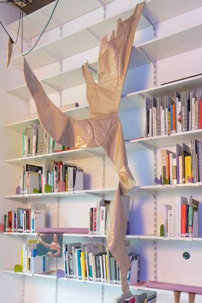 ‘Bodies Extra-ordinaires’ (2021), exhibition. Photo: Temra Pavlovic.