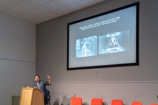Susanne Altmann, ‘Collectivities Otherwise: Party Lines, Counterpropositions and (Post-)Socialist Spaces’ (2022), lecture and roundtable. Photo: Temra Pavlović.