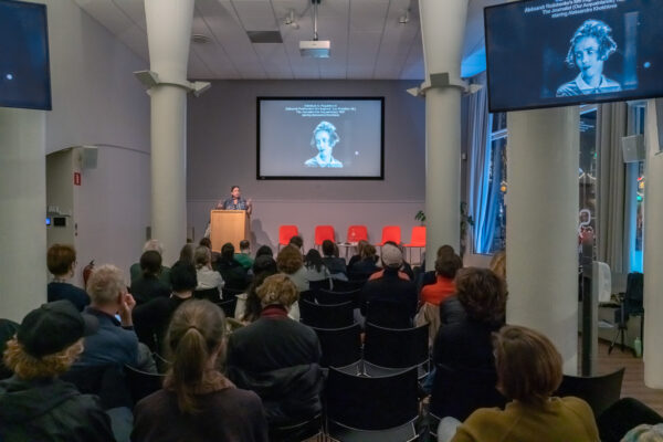 Susanne Altmann, ‘Collectivities Otherwise: Party Lines, Counterpropositions and (Post-)Socialist Spaces’ (2022), lecture and roundtable. Photo: Temra Pavlović.